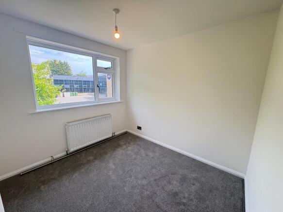 3 bed Terraced to rent Image 10