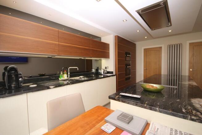 Kitchen/Breakfast...