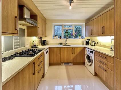 Beech Avenue, Sanderstead, Surrey, CR2 0NL