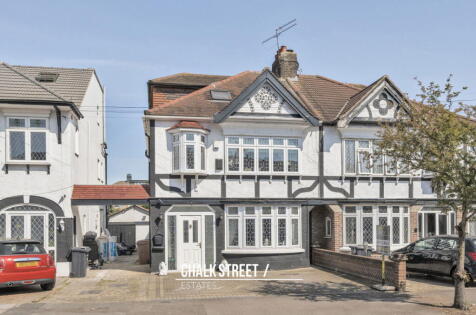 Abbotswood Gardens, Ilford, IG5