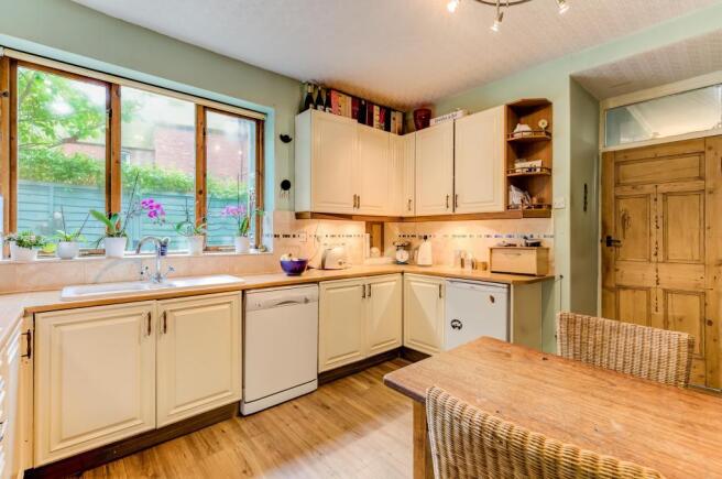 Kitchen / Breakfast Room