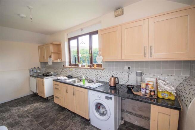 KITCHEN/DINING ROOM