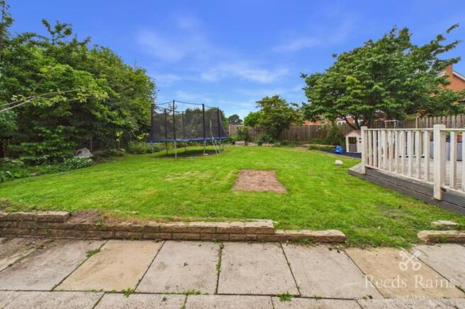 4 bed Detached for sale Image 12