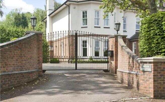 Entrance Driveway