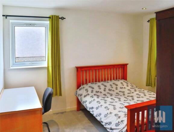 5 bed Detached to rent Image 8
