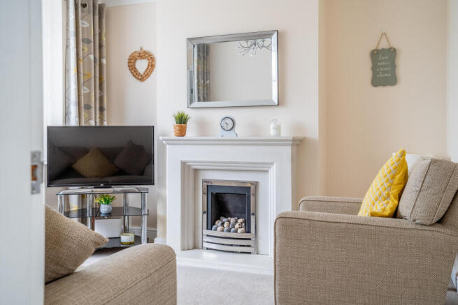 3 bed Semi-Detached for sale Image 6
