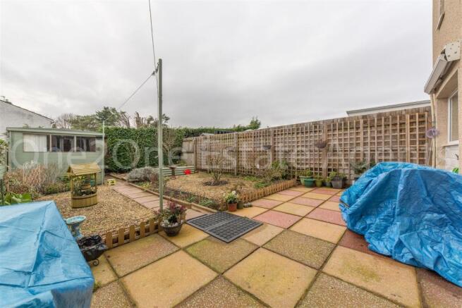 31 Radnor Way-13.jpg