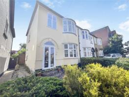 12, Recreation Avenue, Leigh-on-sea SS9 3JX