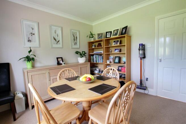 Bedroom 3/Dining Room