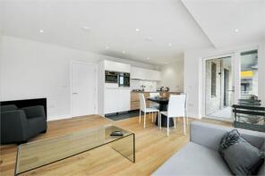 Flat 2, 22 Des Barres Court, Peartree Way, London SE10 0GY