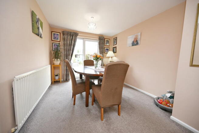 3 bed Semi-Detached for sale Image 6