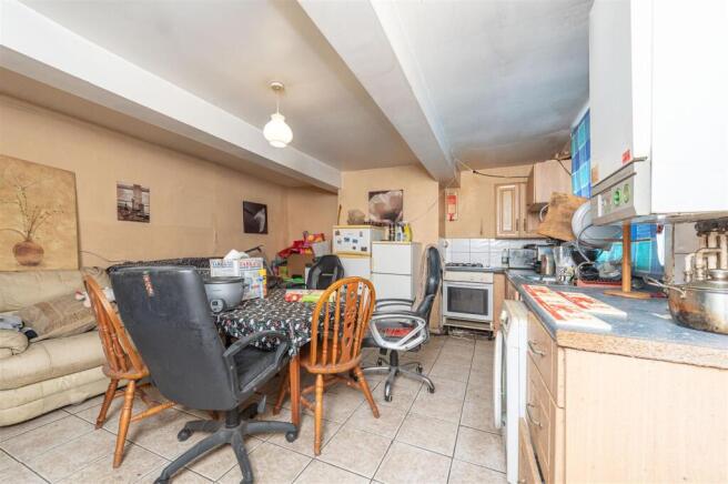 4 bed Terraced for sale Image 6