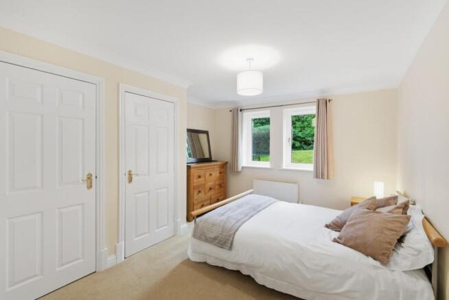2 bed Apartment for sale Image 4