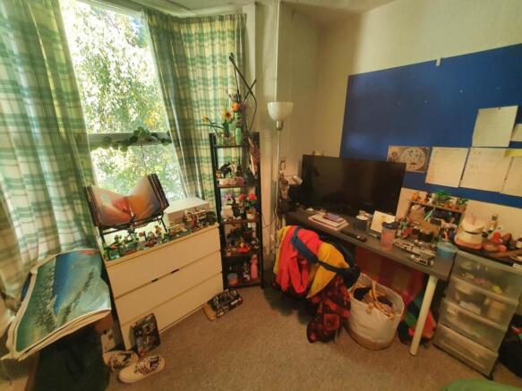 Room 6 (First floor 