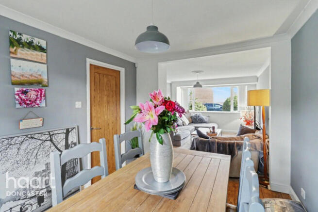 4 bed Semi-Detached for sale Image 12
