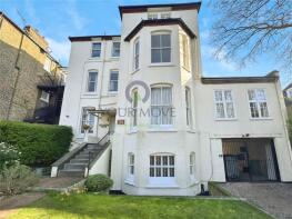 Flat 1, 24 Ringwood Court, Kidbrooke Grove, London SE3 0LF