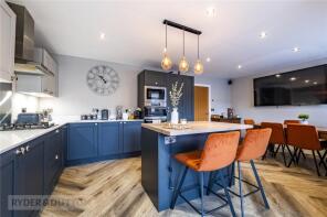 5, Woodland Walk, Meltham, Holmfirth HD9 4FE