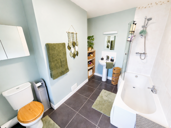 3 bed Terraced for sale Image 9