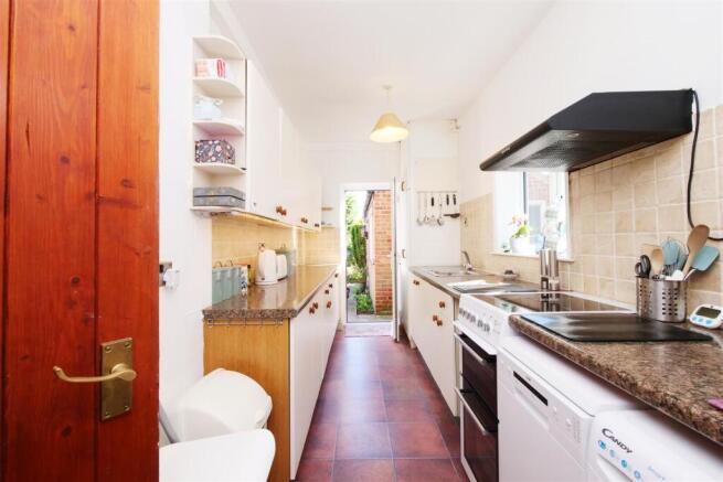 3 bed Semi-Detached for sale Image 6