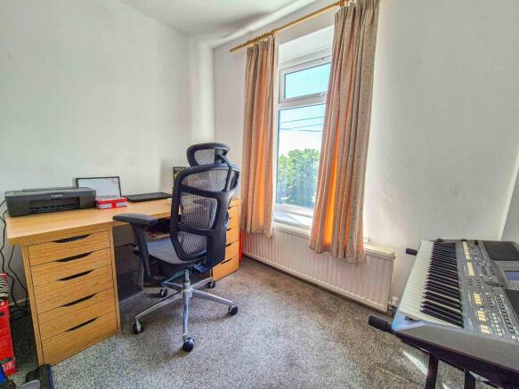 Photo 6