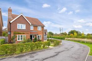 4, Centenary Fields, Tadley RG26 5GU