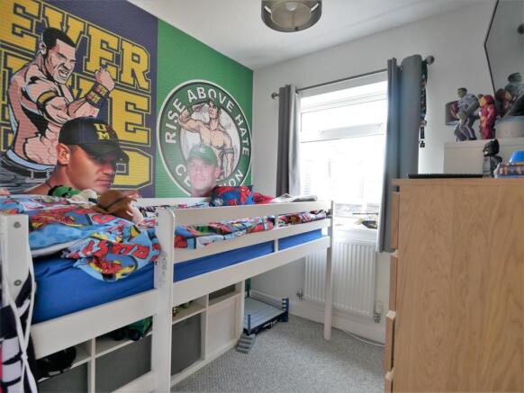 bedroom 3.JPG