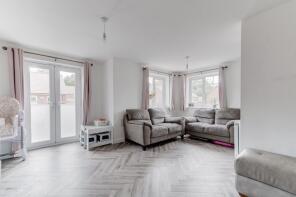 Flat 5, 31, Willow Croft, Birmingham B38 9FN