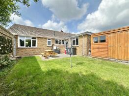 10, Oakhurst Road, Ferndown BH22 0DS