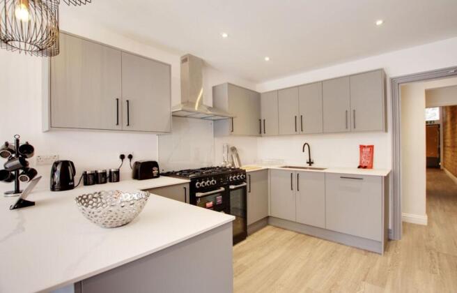 Communal Kitchen / Diner