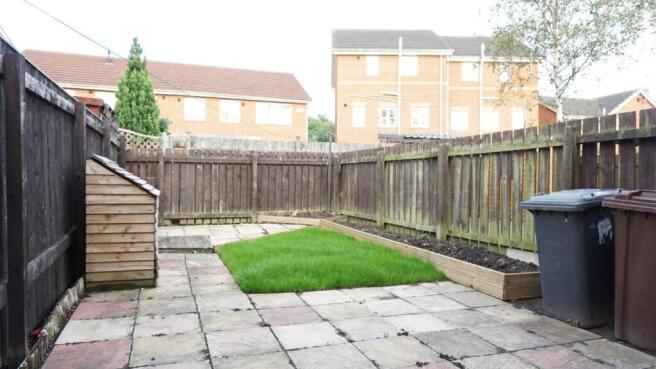 2 bed Semi-Detached to rent Image 5