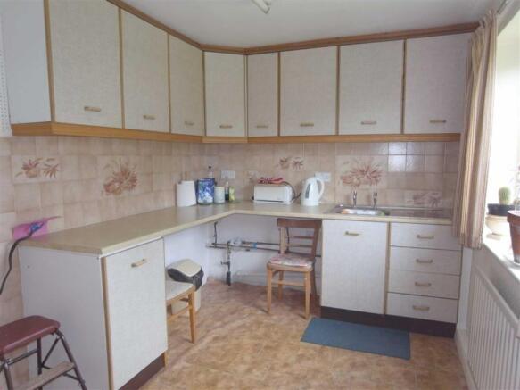 KITCHEN/BREAKFAST RO