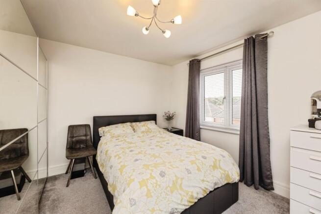 3 bed Semi-Detached for sale Image 5