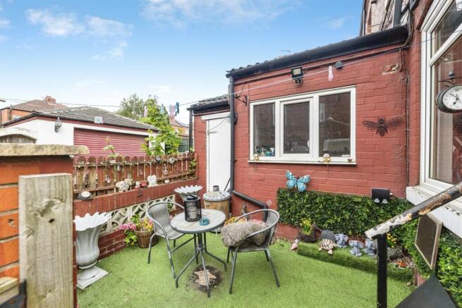 3 bed Semi-Detached for sale Image 4