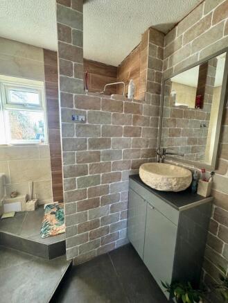 2 bed Terraced for sale Image 8