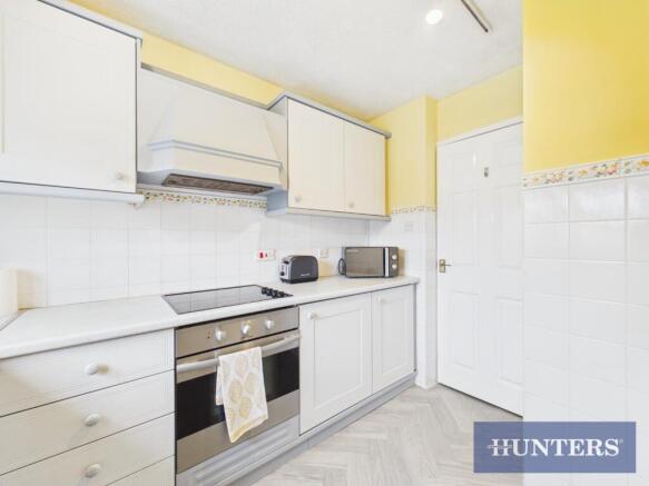 2 bed Semi-Detached Bungalow for sale Image 5