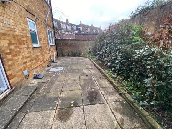 Garden pic 2.jpg