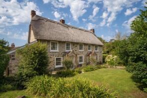 Lacey Farm House, Weston Lane, Totland Bay PO39 0HE