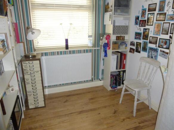 Bedroom 2.JPG
