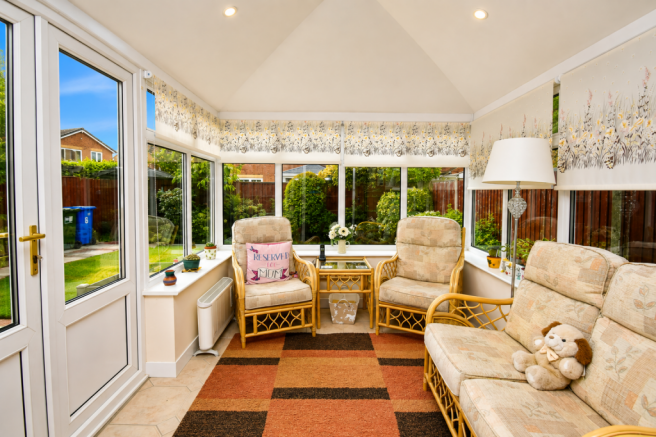 Moyles Close, Widnes, WA8 9ZX photo 5