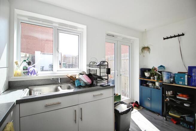 3 bed Town House for sale Image 7