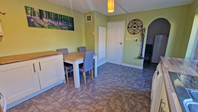 BREAKFAST KITCHEN