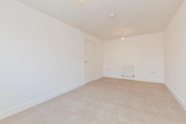 3 bed Semi-Detached for sale Image 6