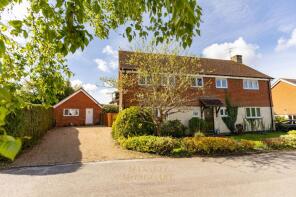 2 Greengages, Tithe Orchard, East Grinstead RH19 2PH