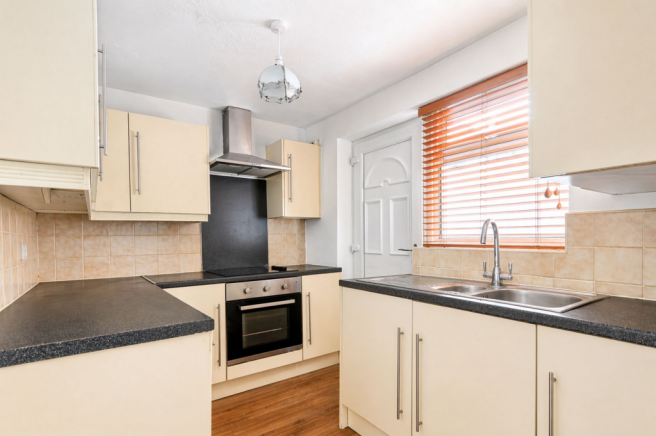 2 bed Terraced for sale Image 6