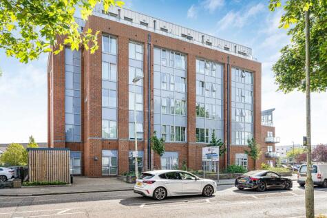 Bridge Road East, Welwyn Garden City, AL7