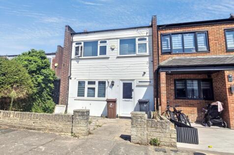 3 Rowan Way, Romford, Essex RM6 5PL