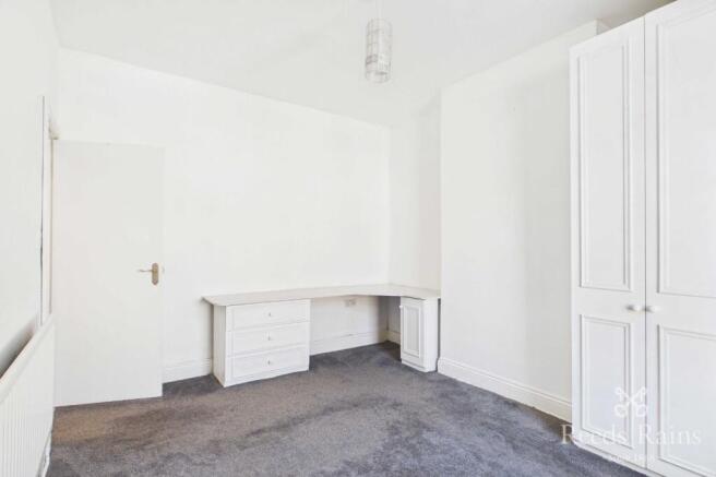 2 bed Terraced to rent Image 8