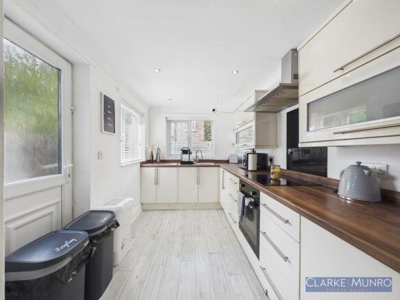 3 bed Terraced for sale Image 6