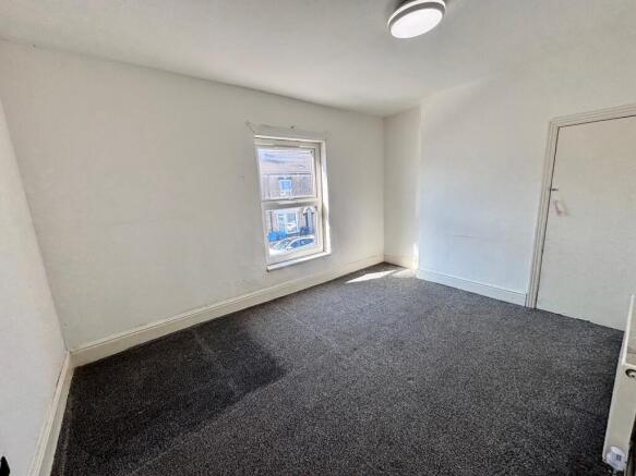 2 bed House to rent Image 7