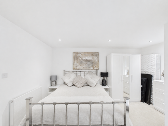 1 bed Flat for sale Image 5